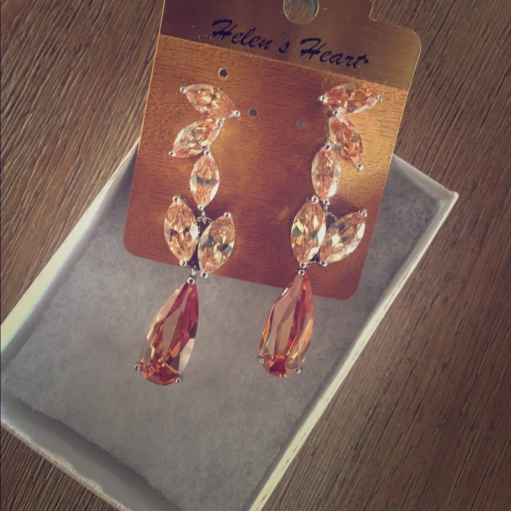 Sparking rhinestone earrings